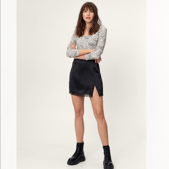 NWT Nasty Gal Spotted Animal Print Long Sleeve Scoop Neck Top - Picture 3 of 5